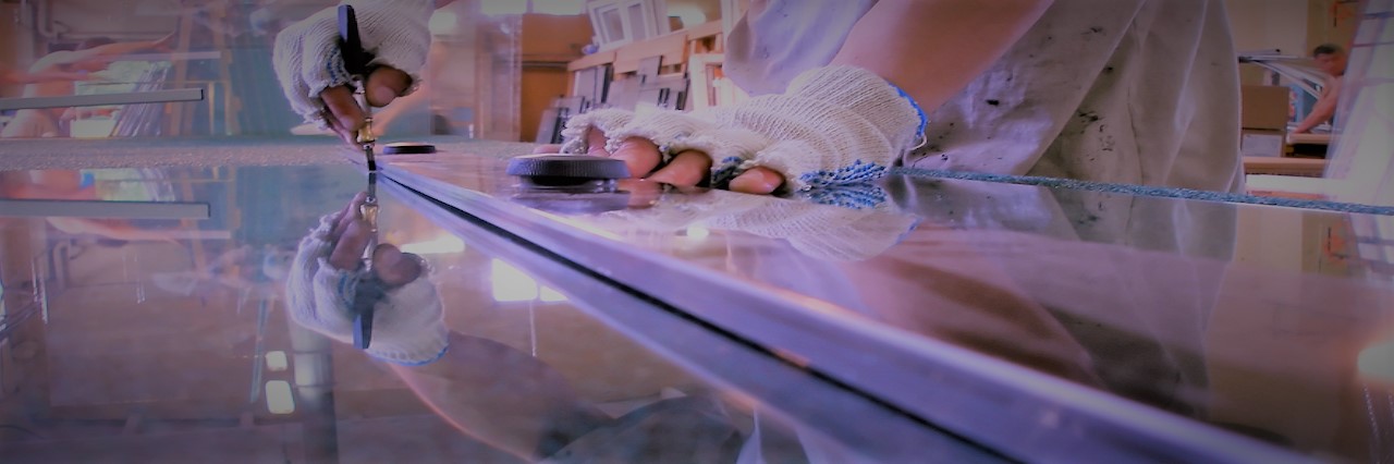 Slider, Glass Cutting Service in Hammersmith, W6